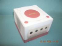 GAMECUBE (FAMICOM STYLE)