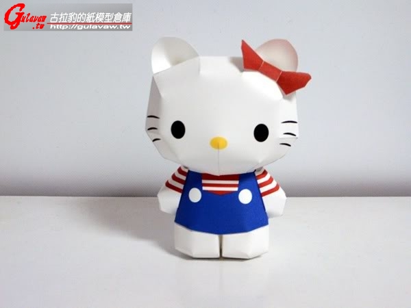 hellokittyStand001.jpg